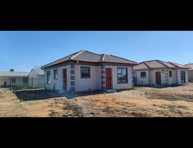 3 BEDROOM HOUSE FOR SALE IN SALFIN